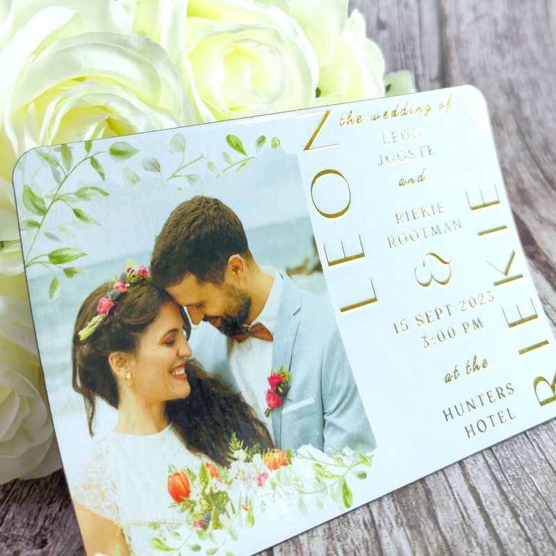 15 x 10 cm Magnet Invitation - Print area 9.5cm x 6.8cm